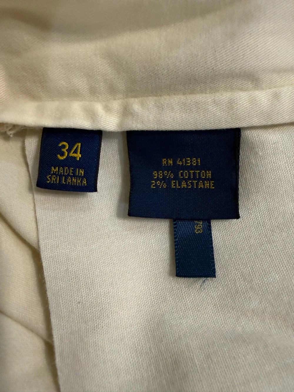 Ralph Lauren Men's Classic Fit Stretch Chino Shorts in Cream Color. Size 34
